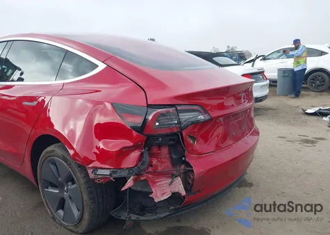 2018 Tesla Model 3 Long Range/Mid Range from USA, damaged, VIN 5YJ3E1EA1JF026020